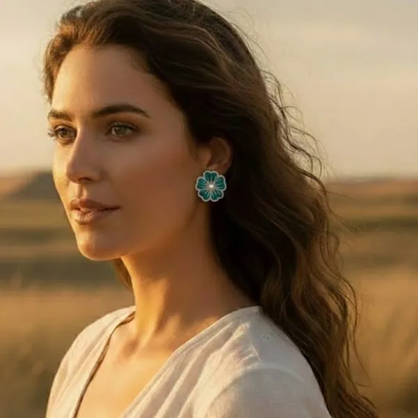 Emerald_Bloom_Studs