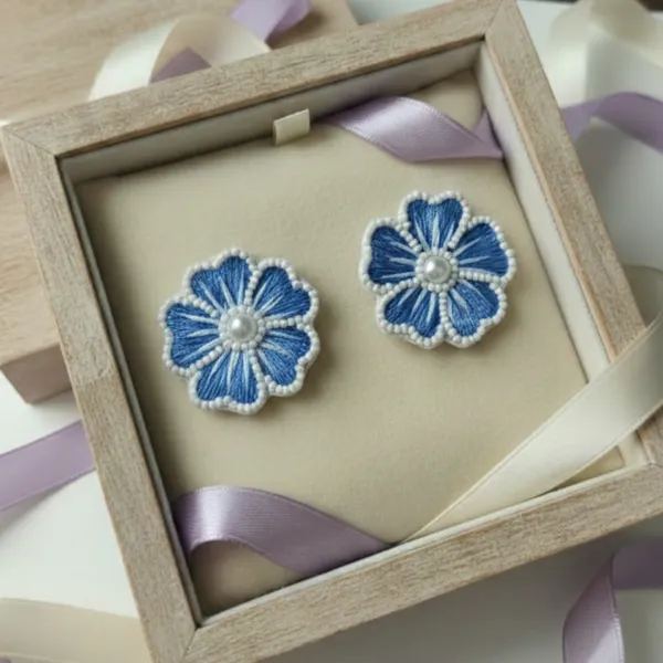 Azure_Bloom_Studs