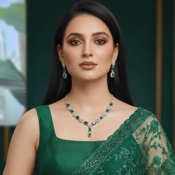 Emerald_Queen_Drop_Necklace_Set
