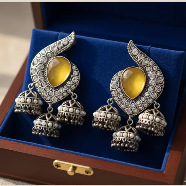 Sunlit_Crescent_Oxidized_Jhumka_Earrings