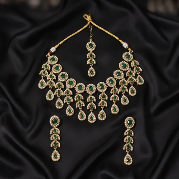 Emerald_Royale_Bridal_Necklace_Set