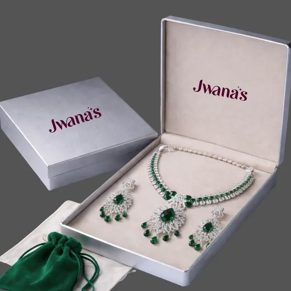 Emerald_Majesty_Necklace_Set