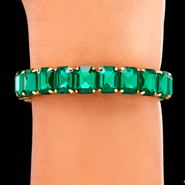 Emerald_Elegance_Tennis_Bracelet