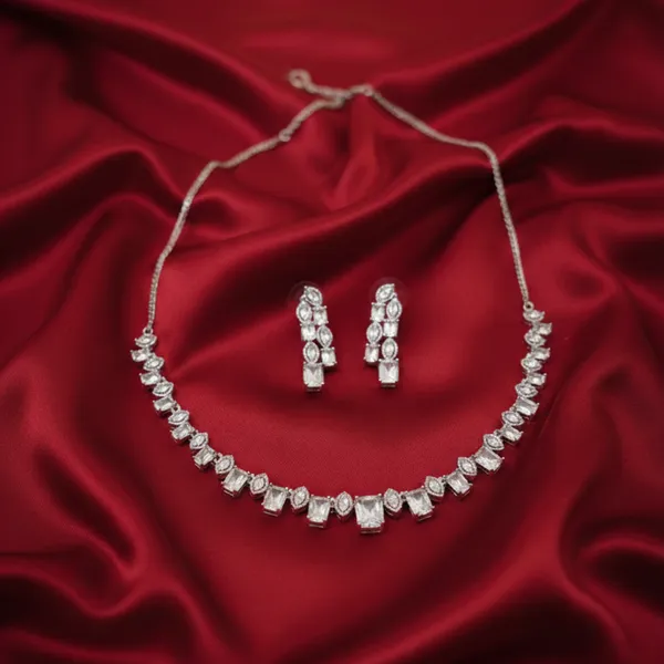 Crystal_Elegance_Necklace_&_Earrings_Set