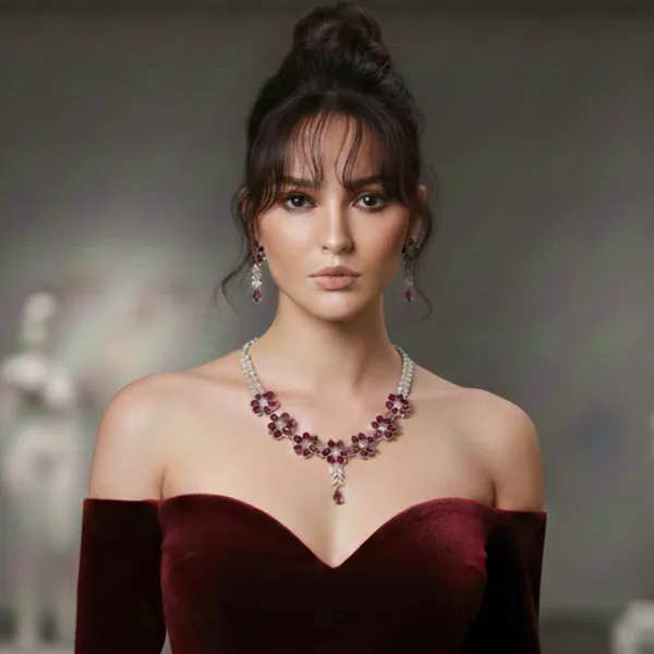 Elegant_Gemstone_Necklace_&_Earrings_Set