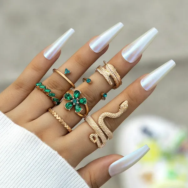 Emerald_And_Gold_Snake_Ring_Set_-_Jr102