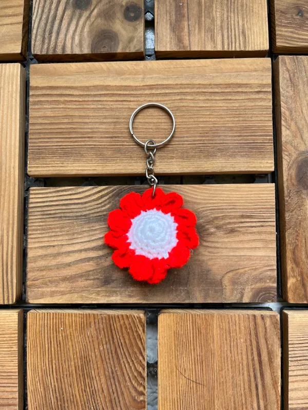 Sunflower_Crochet_Keychain_(red)