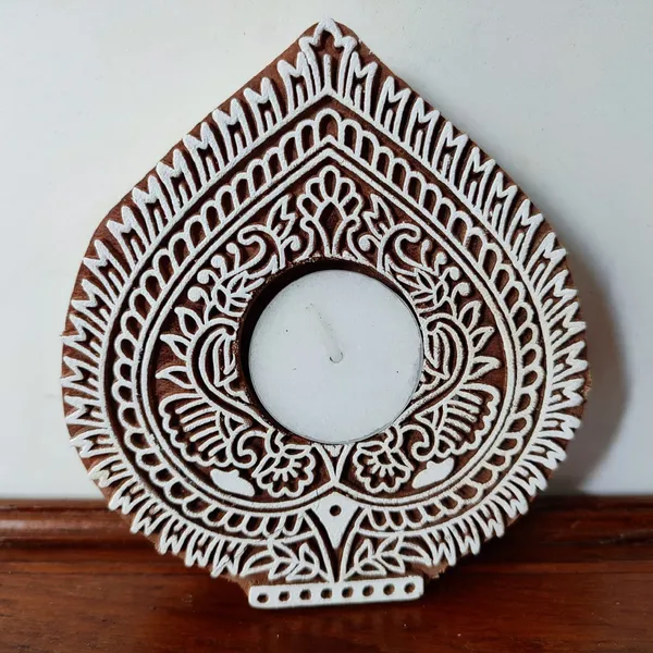 Wood_Traditional_Floral_Paisley_Carved_Candle_Holder