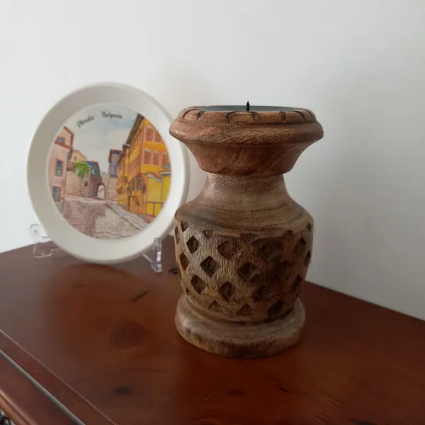 Wood_Traditional_Lattice_Carved_Candle_Holder