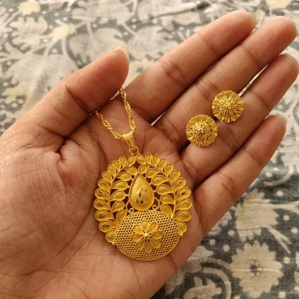 Gold-Plated_Traditional_Floral_Pendant_Necklace_with_Matching_Stud_Earrings_–_Ethnic_Jewellery_Set_for_Women