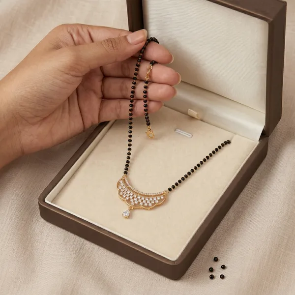 Sizzling_Stylish_American_Diamond_Single_Strand_Black_Beaded_Mangalsutra
