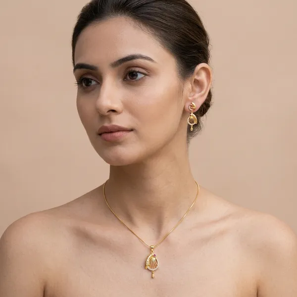 Gold_Plated_Ethnic_Pendant_Set_With_Earrings_For_Women