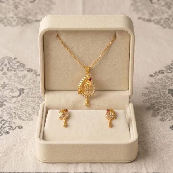 Gold_Plated_Ethnic_Pendant_Set_With_Earrings_For_Women