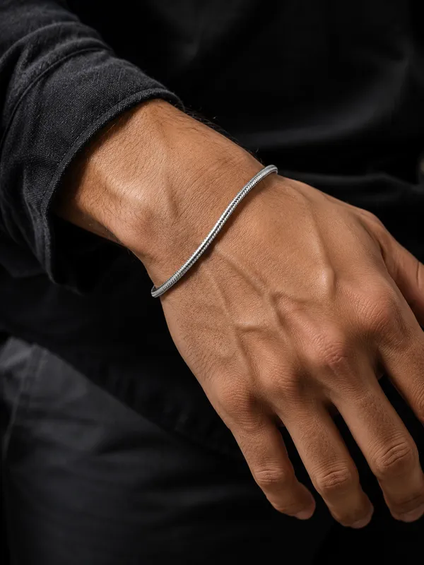 Auren_Silver_Minimalist_Bracelet