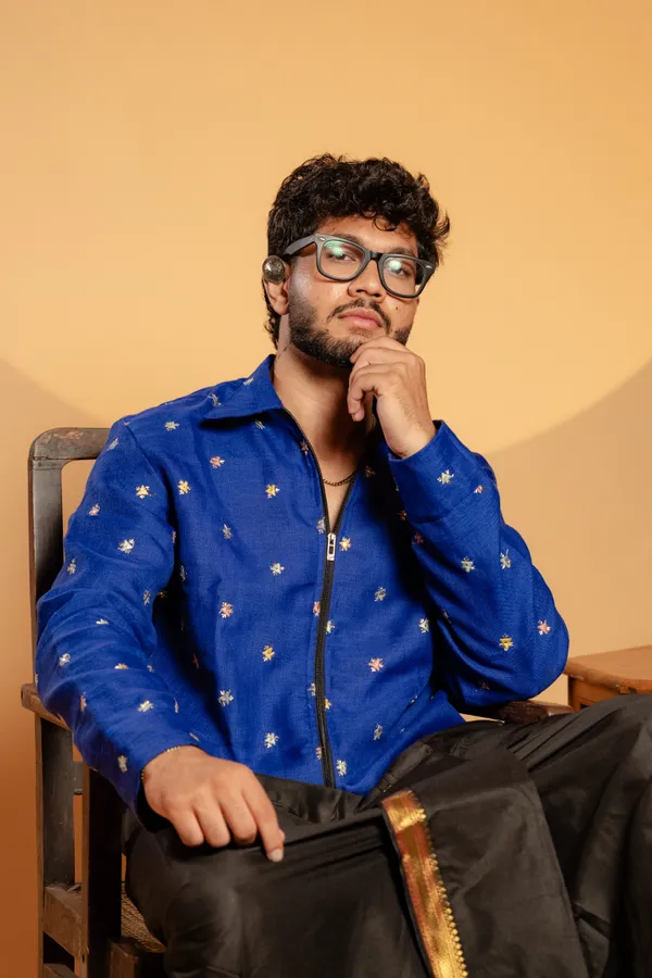 BLUE_EMBROIDERY_JACKET