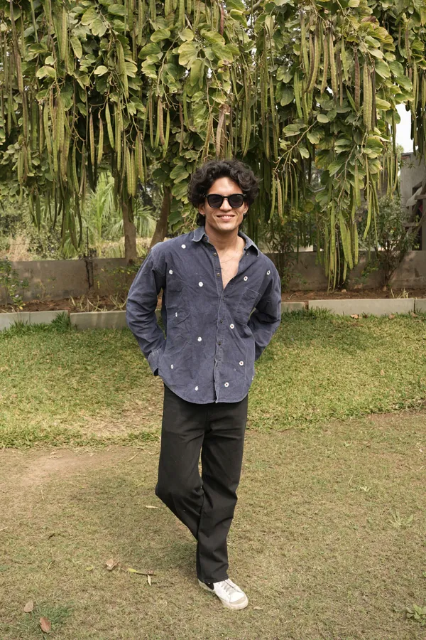 Customise_Flower_Embroidery_Shirt