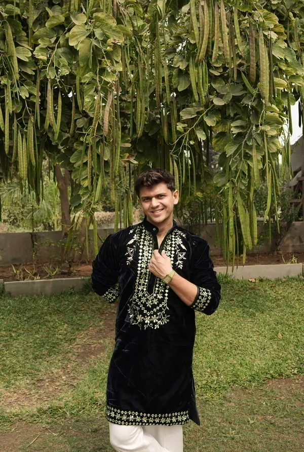 Blue_velvet_kurta_full_set