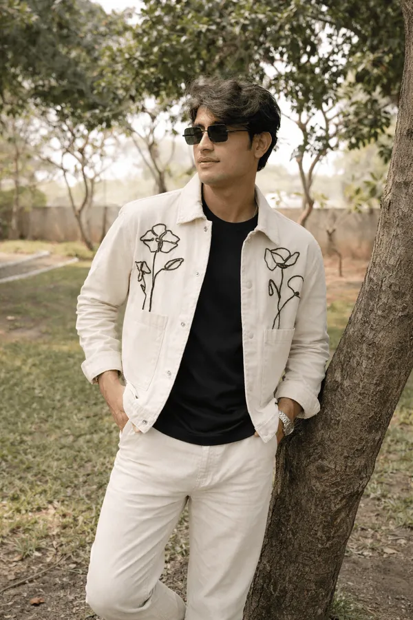 White_Flower_Embroidery_Jacket