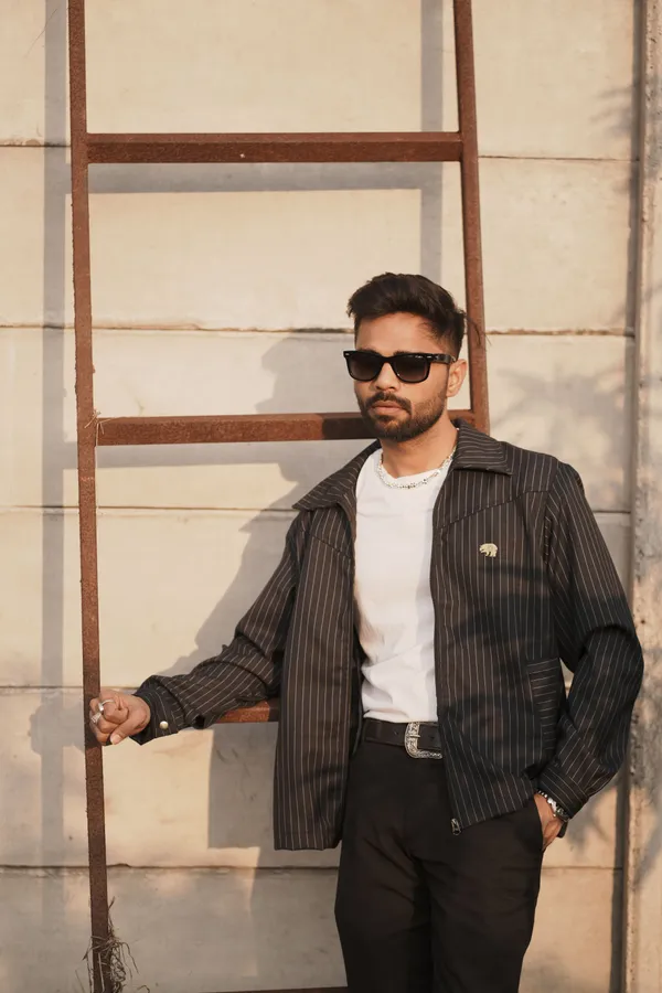 Black_Strip_Jacket