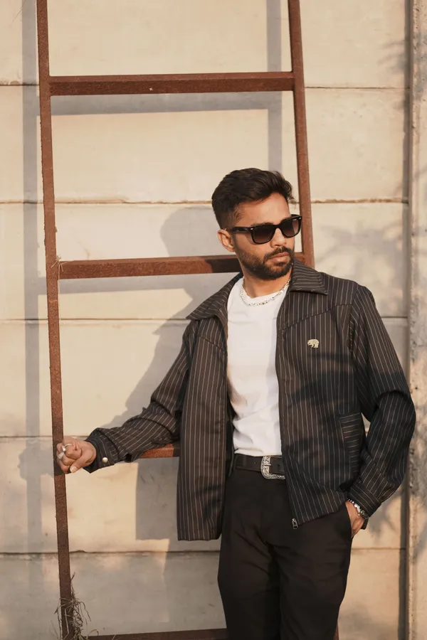 Black_Strip_Jacket