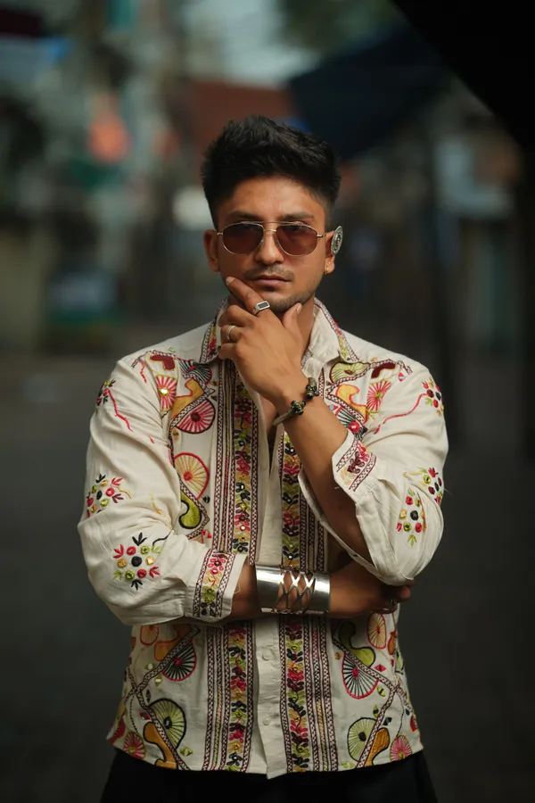 Navratri_Special_Off_White_Embroidery