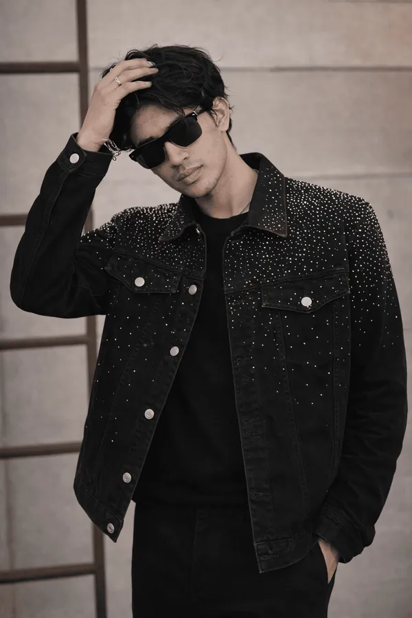 Black_Denim_Jacket