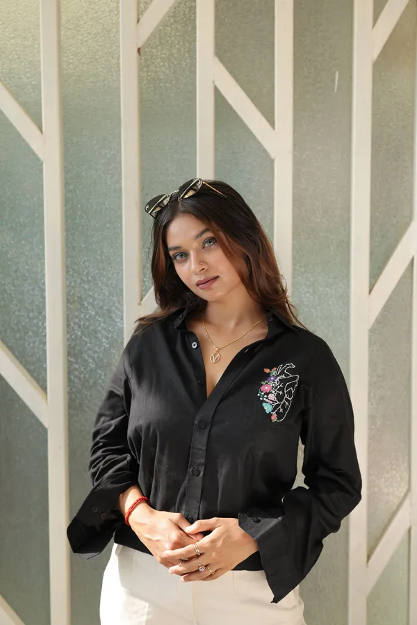 Black_Heart_Embroidery_Shirt