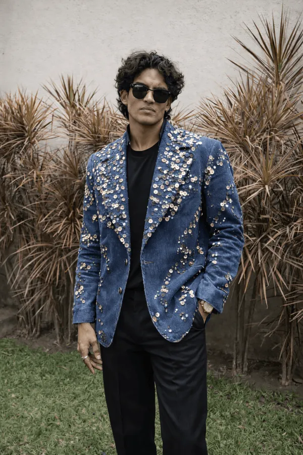 Blue_Embroidery_Blazer