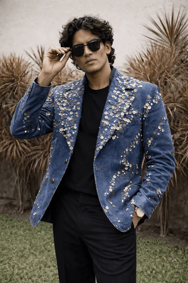 Blue_Embroidery_Blazer