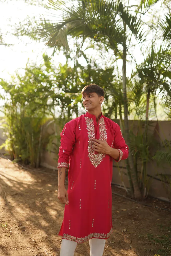 Pink_heavy_embroidery_kurta_full_set