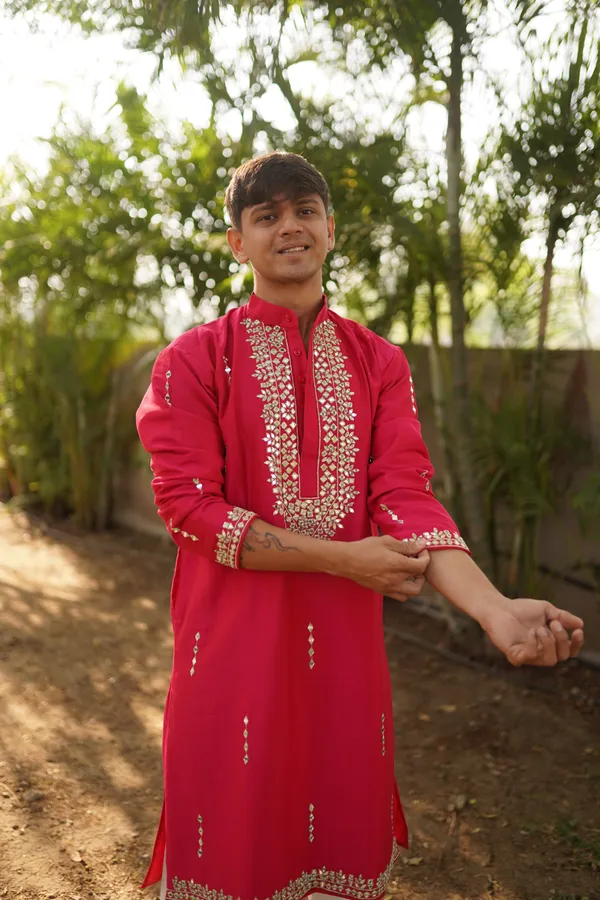 Pink_heavy_embroidery_kurta_full_set