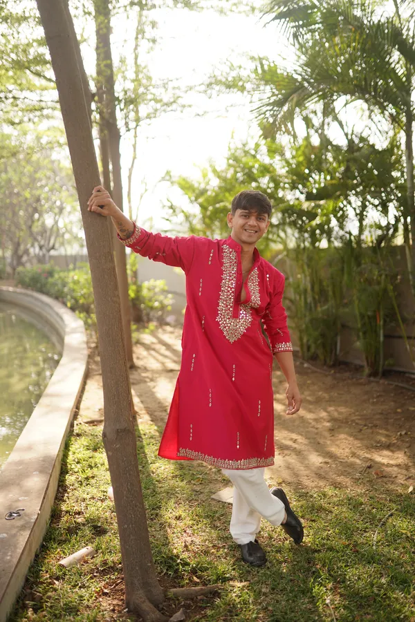 Pink_heavy_embroidery_kurta_full_set