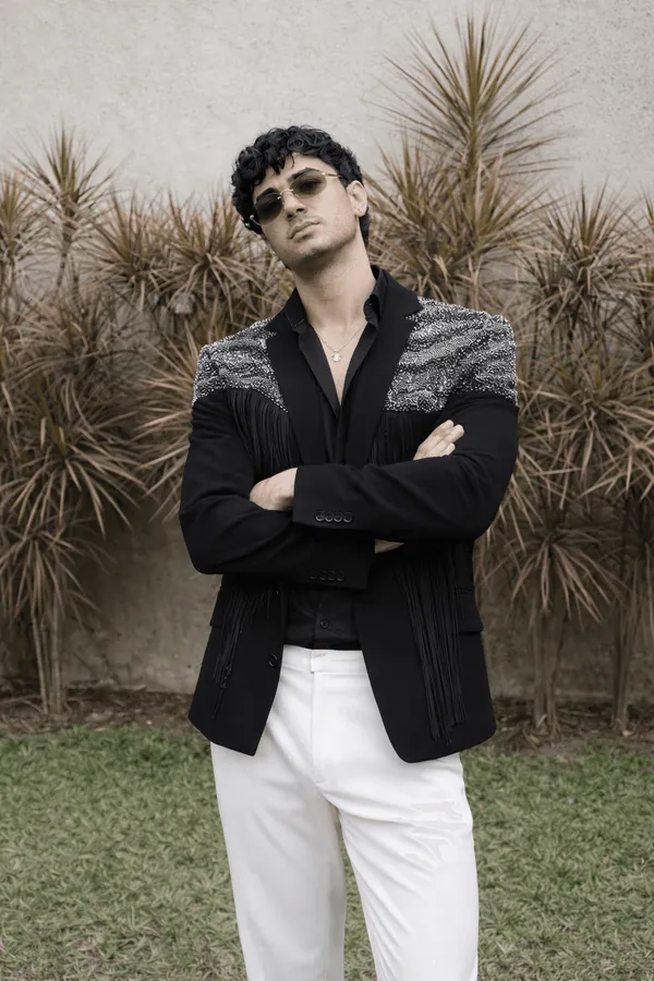 Black_Blazer_Emb