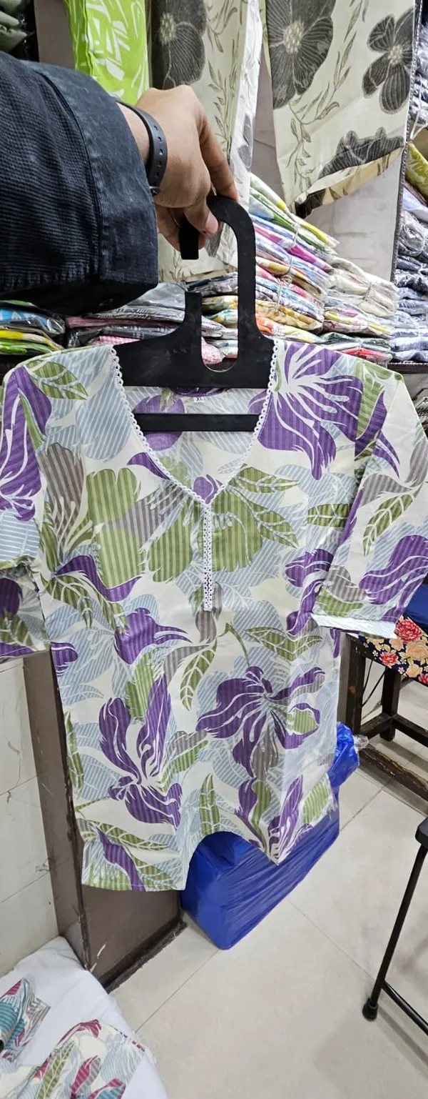 Lavender_Cotton_Relaxed_Floral_Print_Kurti_For_Women