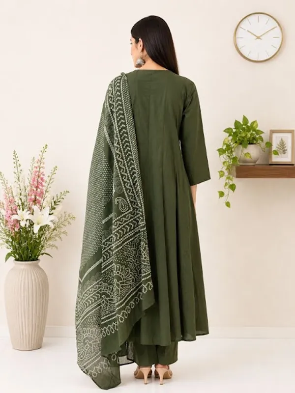 Forest_Olive_Green_Cotton_Kurta_Pant_Dupatta_For_Women