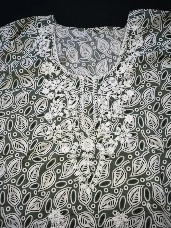 Women__Cotton_Embroidered_KurtI