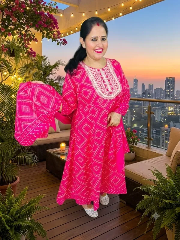 Women_Cotton__Kurti__Pant_and_Dupatta__Set