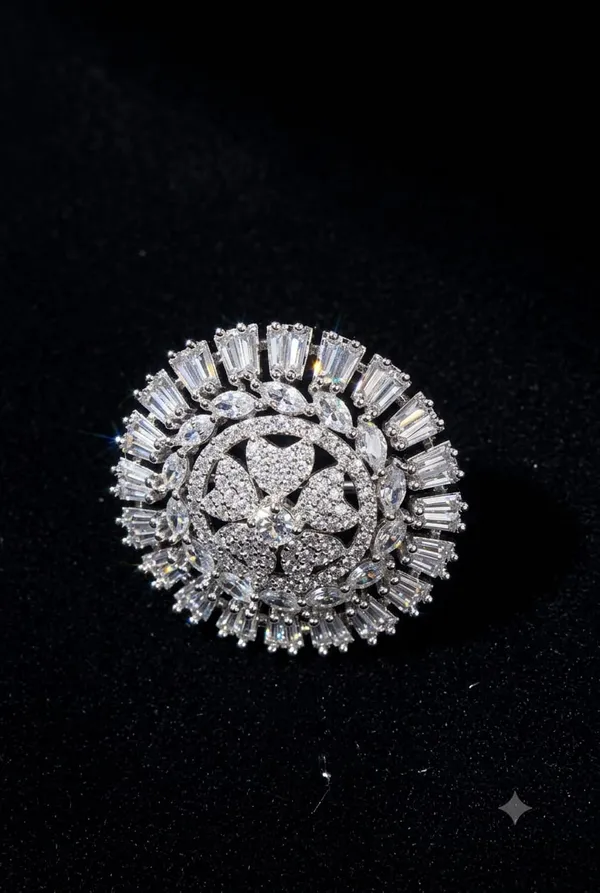 Luxury_Crystal_Rhinestone_Brooch_for_Women_|_Elegant_Diamond_Look_Fashion_Brooch_Pin_|_Sparkling_Bridal_Jewellery_Accessory_for_Saree,_Dress_&_Party_Wear