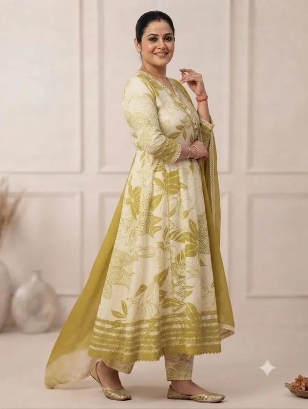 WOOMEN_COTTON_KURTI_WITH_PANT_AND_DUPATTA