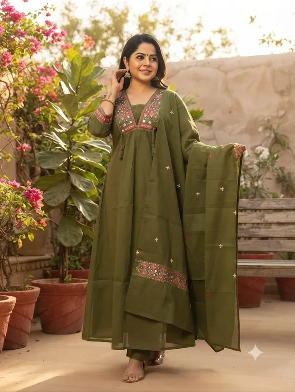 WOOMEN_KURTA_SET_WITH_PANT_AND__DUPATTA