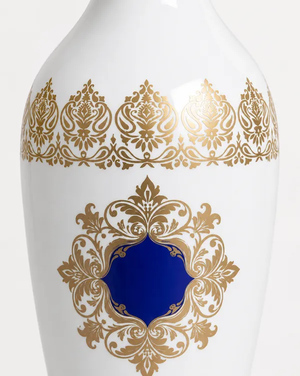 White_Metal_Premium_Vase_For_Floral_Arrangement