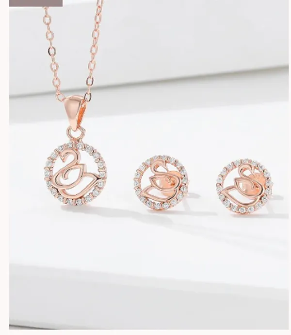 I_am_queen_Pendant_set_(Without_Chain)
