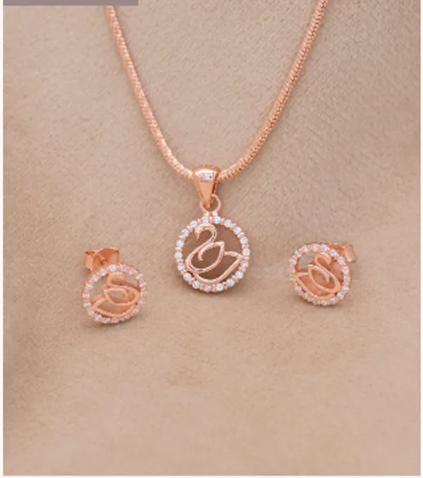 I_am_queen_Pendant_set_(Without_Chain)