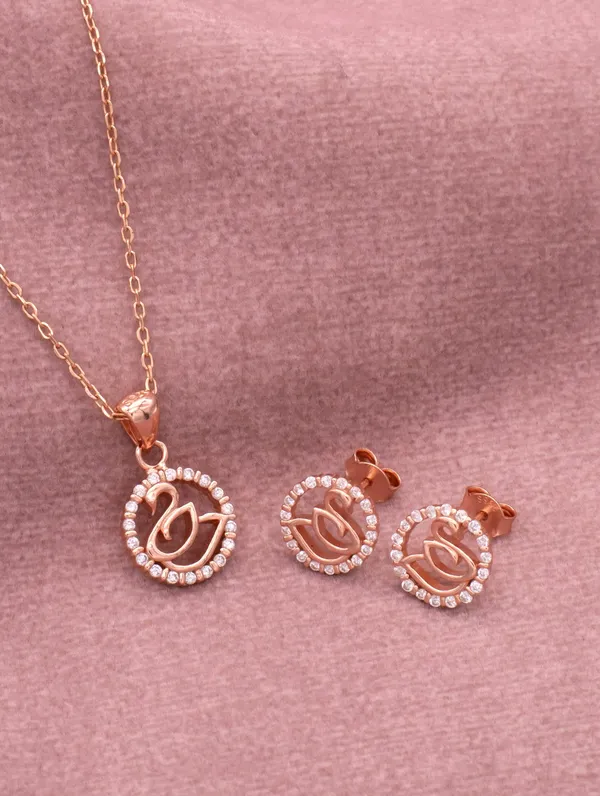 I_am_queen_Pendant_set_(Without_Chain)