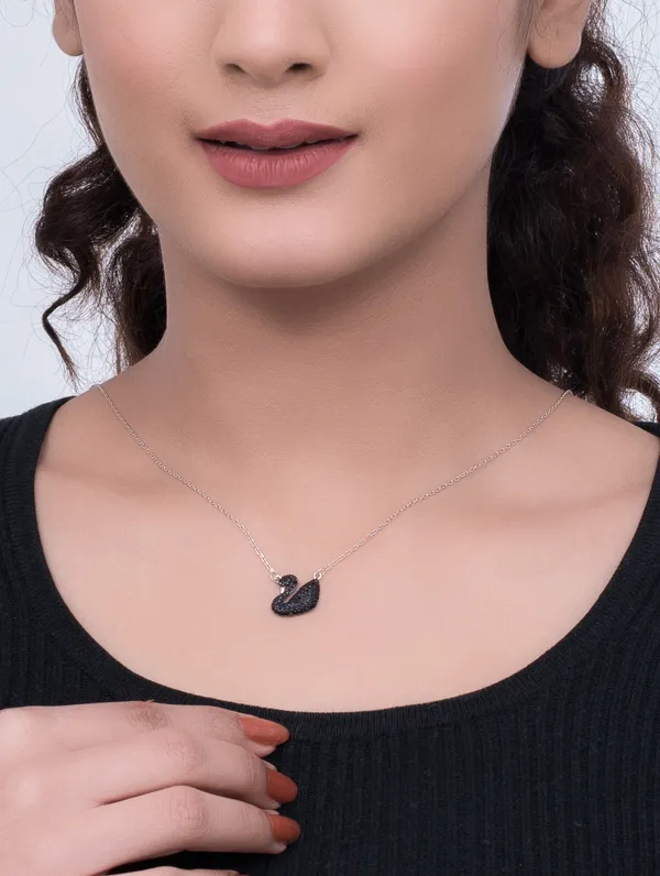 Elegant_swan_pendant
