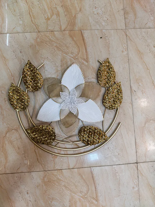 Gold_Metallic_Crescent_Moon_And_Flower_Wall_Decor
