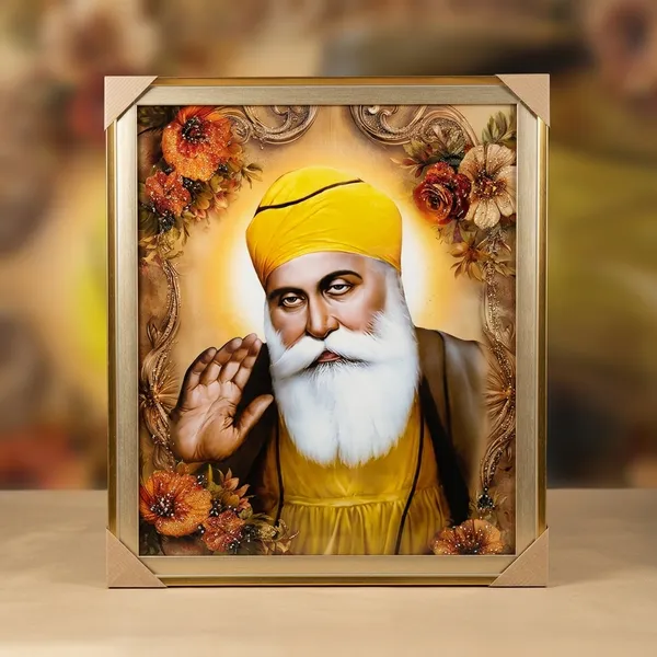 Decorative_Photo_Frame_With_Floral_Embellishments