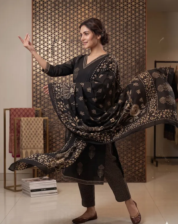 Black_Cotton_Premium_And_Elegant_Kurta_Set_For_Women