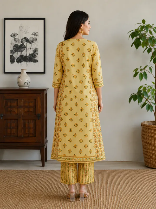 Yellow_Printed_Anarkali_Kurta_Set_For_Women
