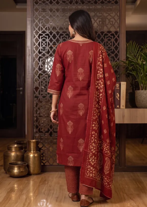 Red_Cotton_Premium_And_Elegant_Salwar_Suit_Set_For_Women